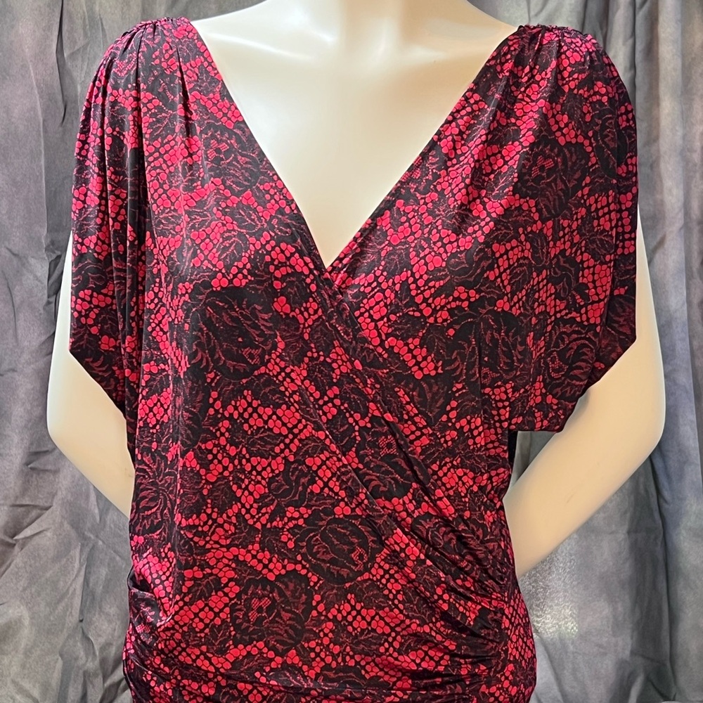 Elegant Black and Red Lace Women's Top by Guess
